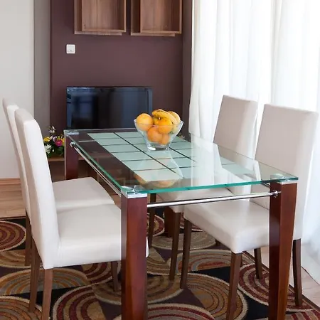 Pacific 3 Aparthotel *